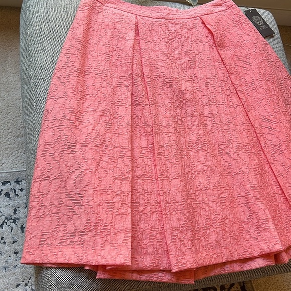 🌺 Vince Camuto Pleated Midi A Line Skirt in shade Tropic Guava, Size: 8 - Picture 5 of 17